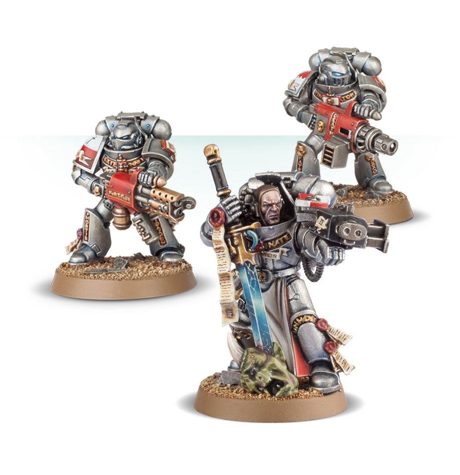 Grey Knight s Nemesis mečom