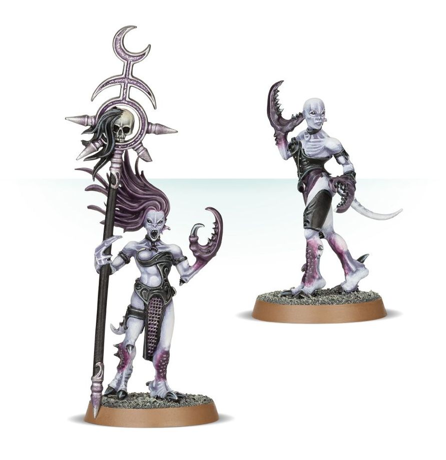 Painted Daemonettes highlighting fine details