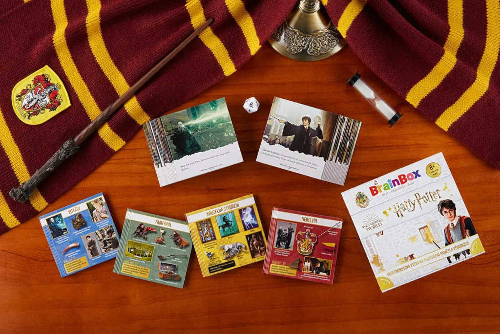 Sand timer and cards.