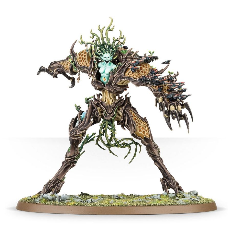 Front view of Drycha Hamadreth showcasing her massive wooden claws and weapon pods