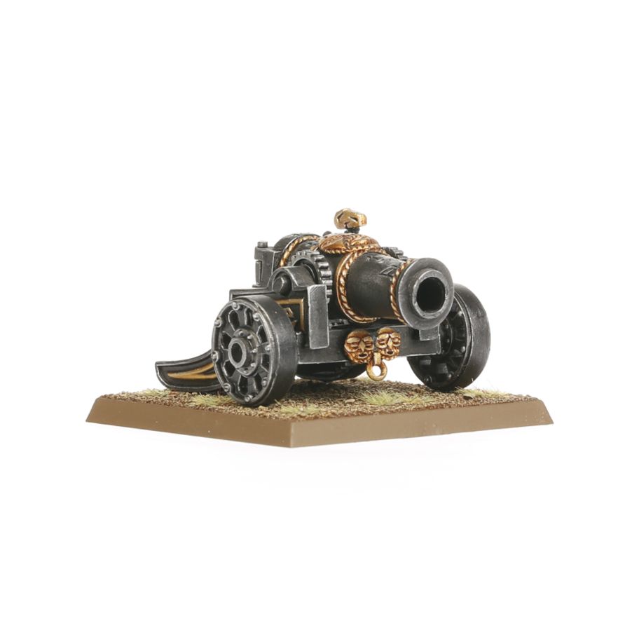 Assembled and painted Dwarf Cannon with its crew in position
