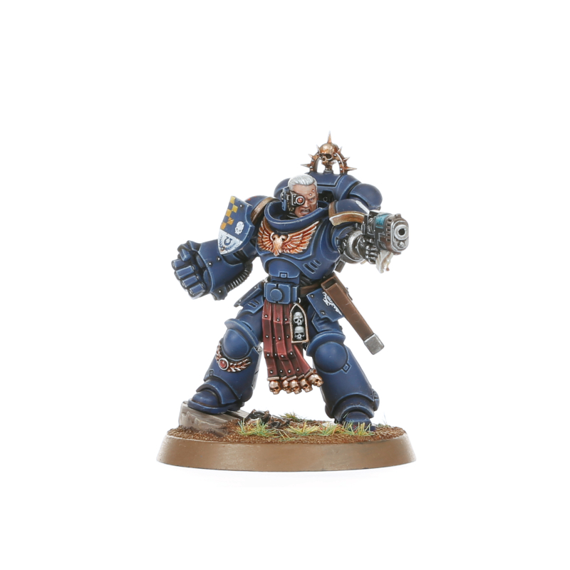 Space Marines Lieutenant miniature