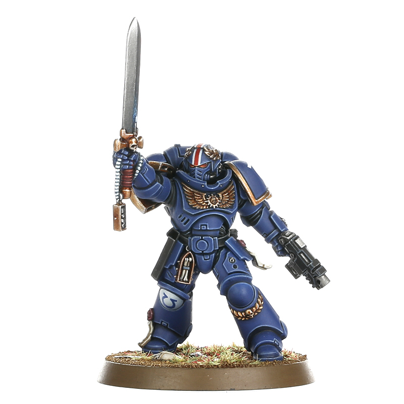 Space Marine Primaris Lieutenant with power sword