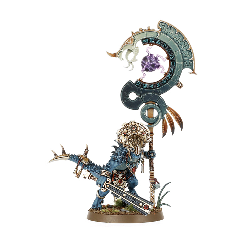Saurus Astrolith Bearer in full armour