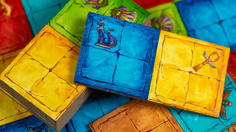 Pyramido game box